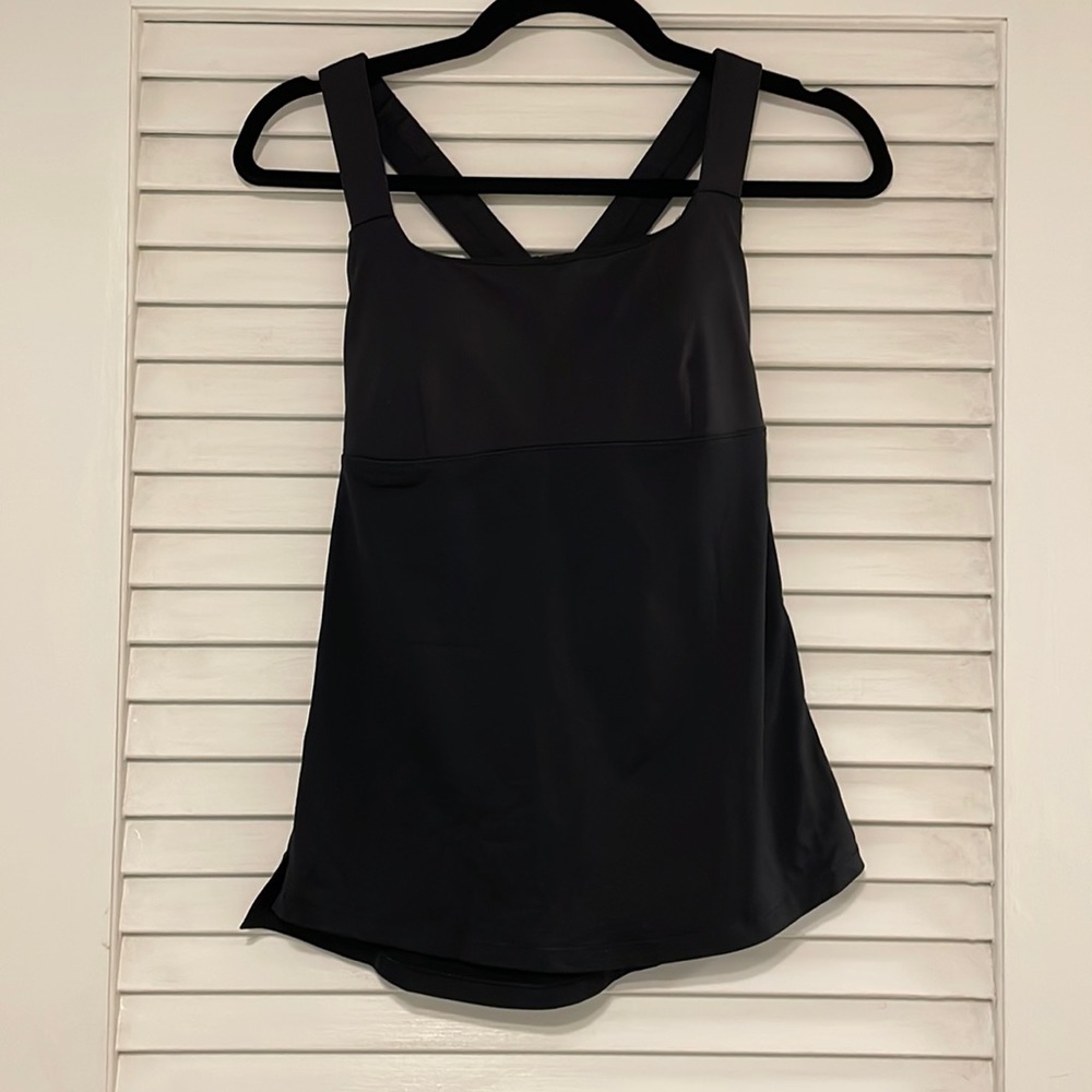lululemon cross back tank top; Size: 2; Color: Black